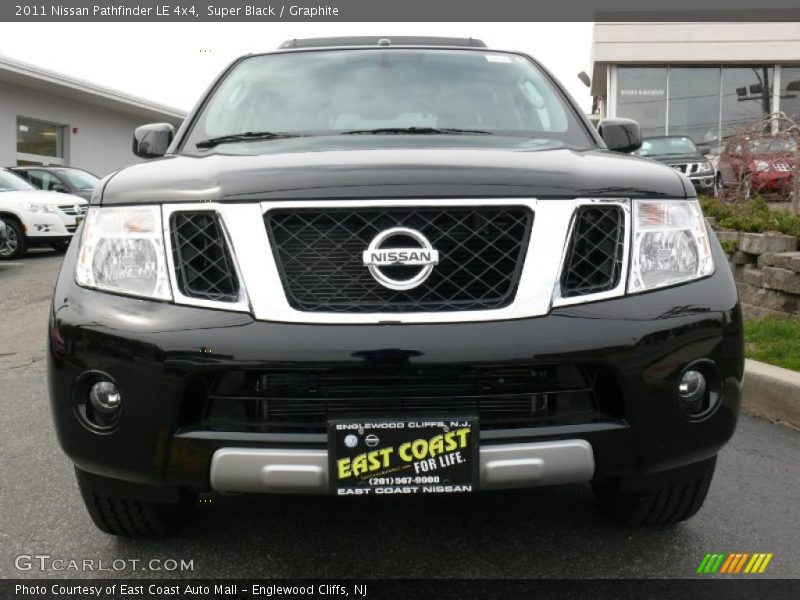 Super Black / Graphite 2011 Nissan Pathfinder LE 4x4