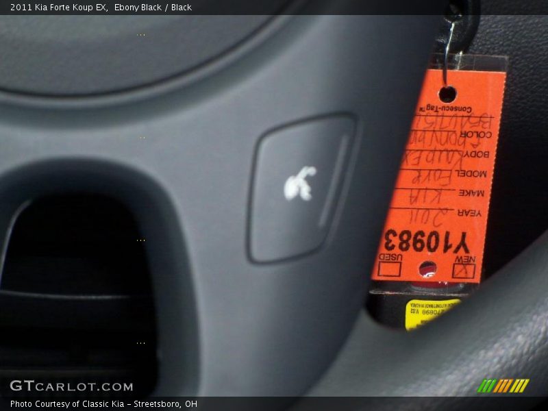 Ebony Black / Black 2011 Kia Forte Koup EX