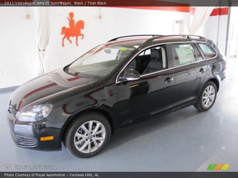 Black / Titan Black 2011 Volkswagen Jetta SE SportWagen