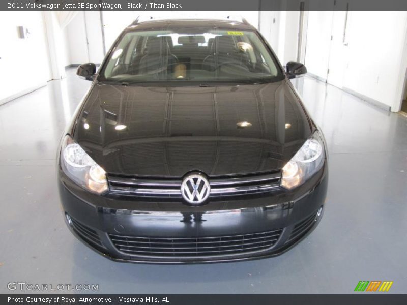 Black / Titan Black 2011 Volkswagen Jetta SE SportWagen