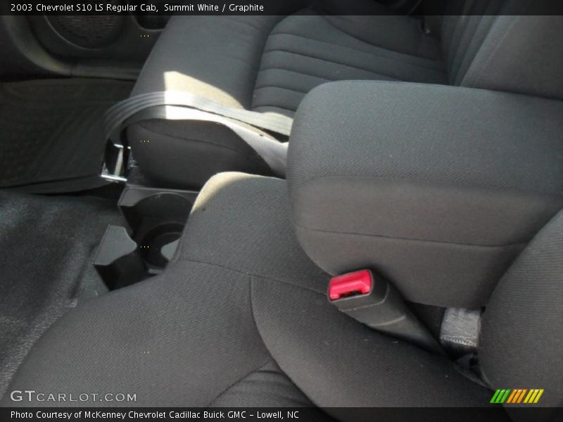 Summit White / Graphite 2003 Chevrolet S10 LS Regular Cab