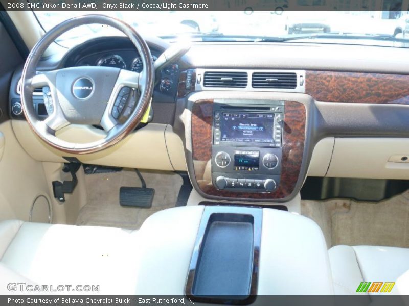 Onyx Black / Cocoa/Light Cashmere 2008 GMC Yukon Denali AWD