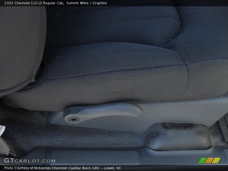 Summit White / Graphite 2003 Chevrolet S10 LS Regular Cab