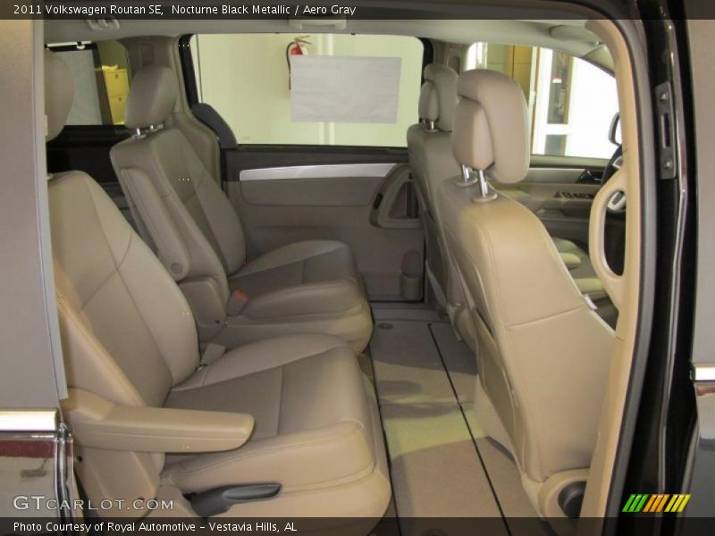Nocturne Black Metallic / Aero Gray 2011 Volkswagen Routan SE