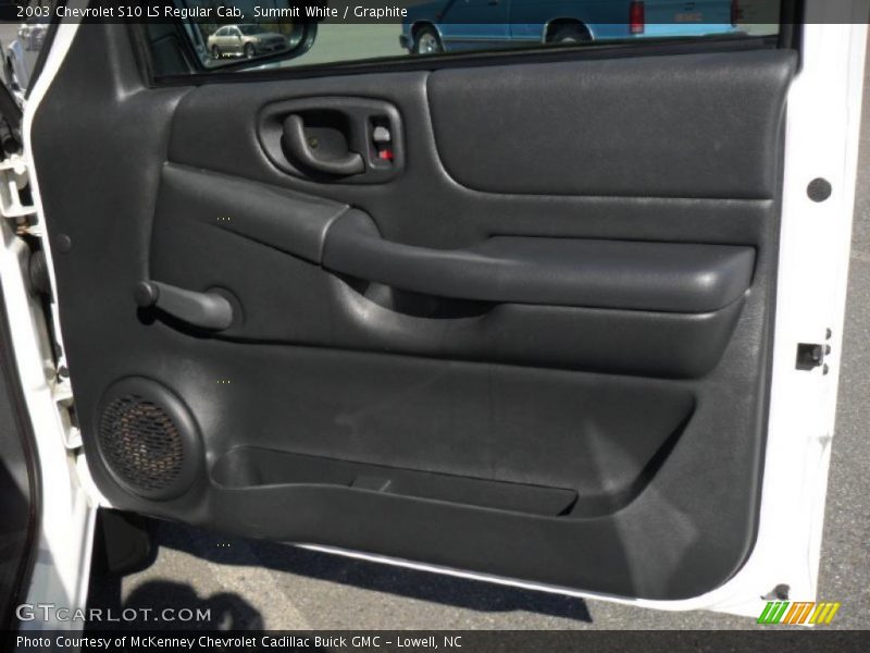 Summit White / Graphite 2003 Chevrolet S10 LS Regular Cab