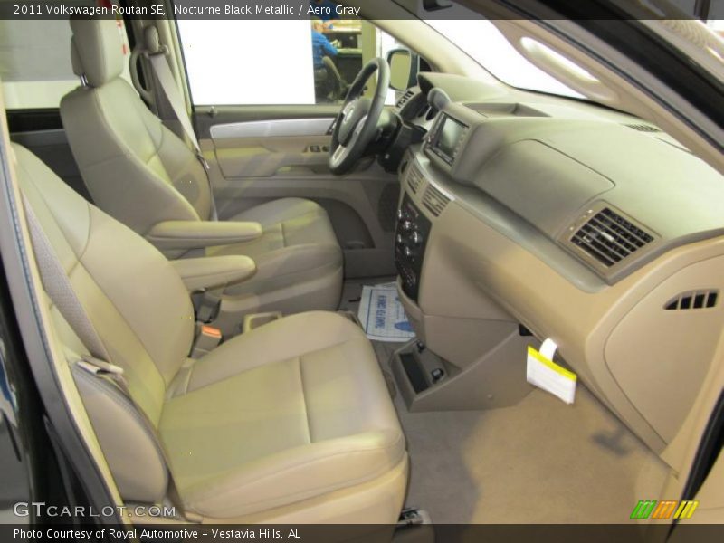Nocturne Black Metallic / Aero Gray 2011 Volkswagen Routan SE
