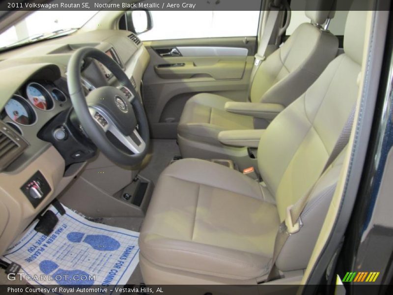 Nocturne Black Metallic / Aero Gray 2011 Volkswagen Routan SE