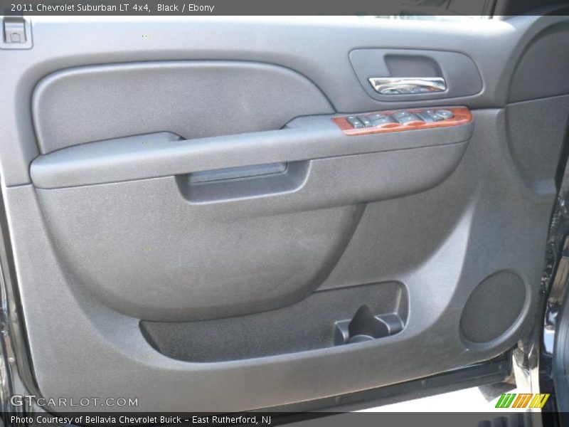 Black / Ebony 2011 Chevrolet Suburban LT 4x4
