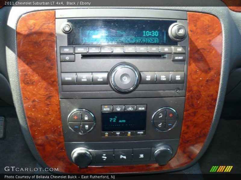 Black / Ebony 2011 Chevrolet Suburban LT 4x4