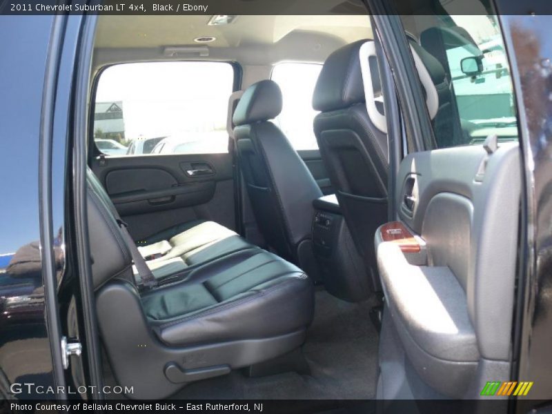 Black / Ebony 2011 Chevrolet Suburban LT 4x4