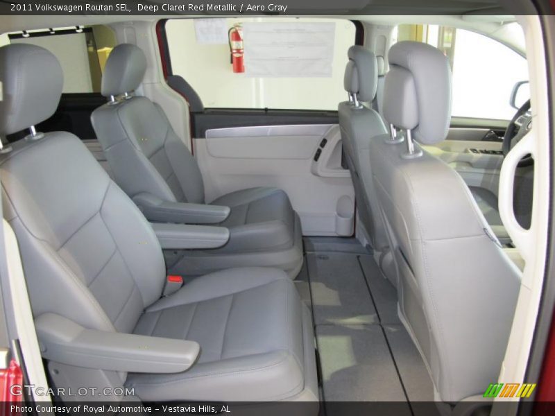  2011 Routan SEL Aero Gray Interior