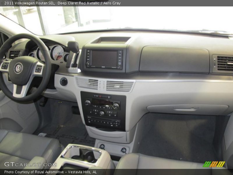  2011 Routan SEL Aero Gray Interior