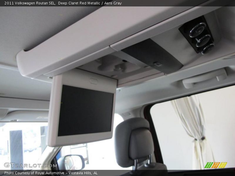 Deep Claret Red Metallic / Aero Gray 2011 Volkswagen Routan SEL
