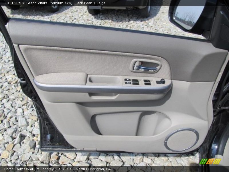 Door Panel of 2011 Grand Vitara Premium 4x4