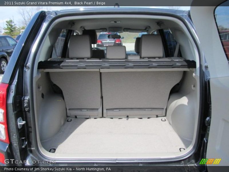  2011 Grand Vitara Premium 4x4 Trunk