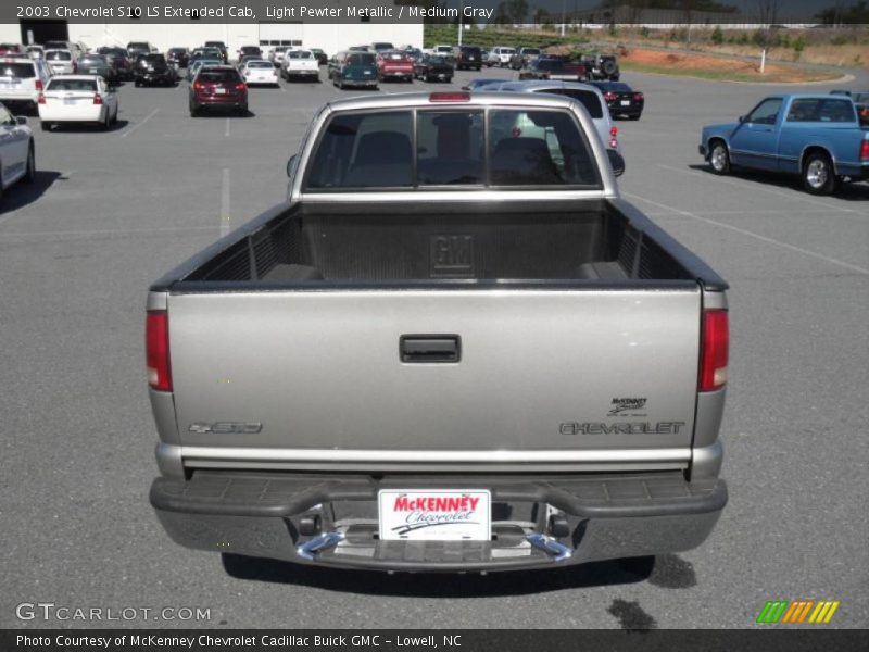 Light Pewter Metallic / Medium Gray 2003 Chevrolet S10 LS Extended Cab