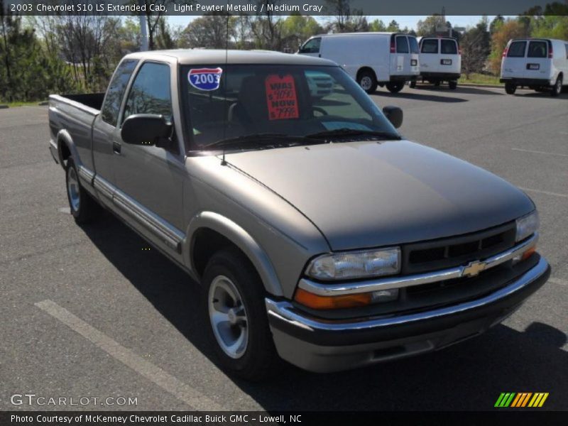 Light Pewter Metallic / Medium Gray 2003 Chevrolet S10 LS Extended Cab
