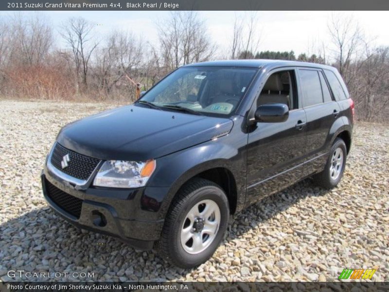 Front 3/4 View of 2011 Grand Vitara Premium 4x4