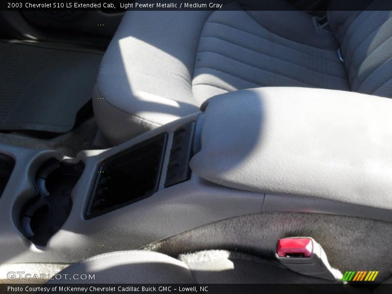 Light Pewter Metallic / Medium Gray 2003 Chevrolet S10 LS Extended Cab