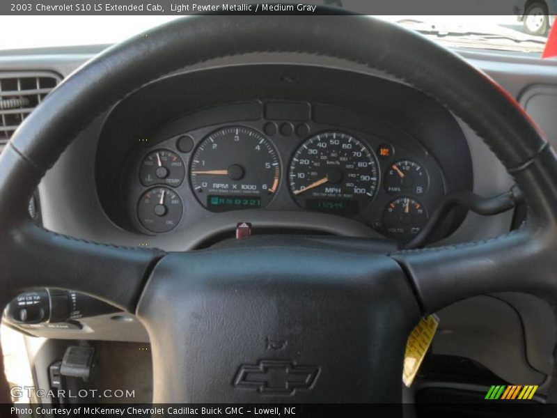 Light Pewter Metallic / Medium Gray 2003 Chevrolet S10 LS Extended Cab