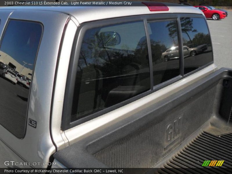 Light Pewter Metallic / Medium Gray 2003 Chevrolet S10 LS Extended Cab