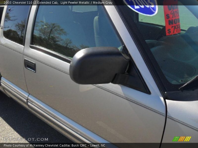 Light Pewter Metallic / Medium Gray 2003 Chevrolet S10 LS Extended Cab
