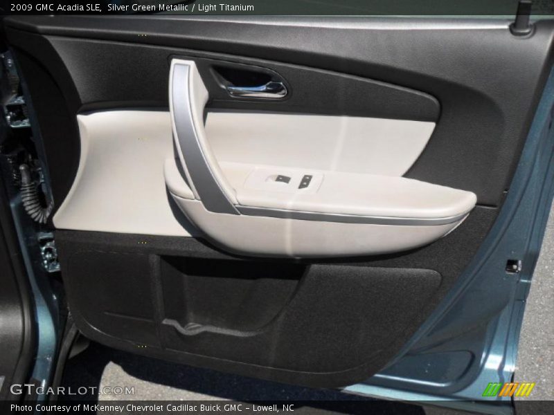 Door Panel of 2009 Acadia SLE