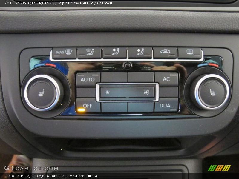 Alpine Gray Metallic / Charcoal 2011 Volkswagen Tiguan SEL