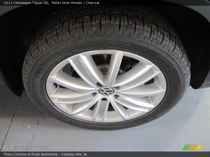 Reflex Silver Metallic / Charcoal 2011 Volkswagen Tiguan SEL