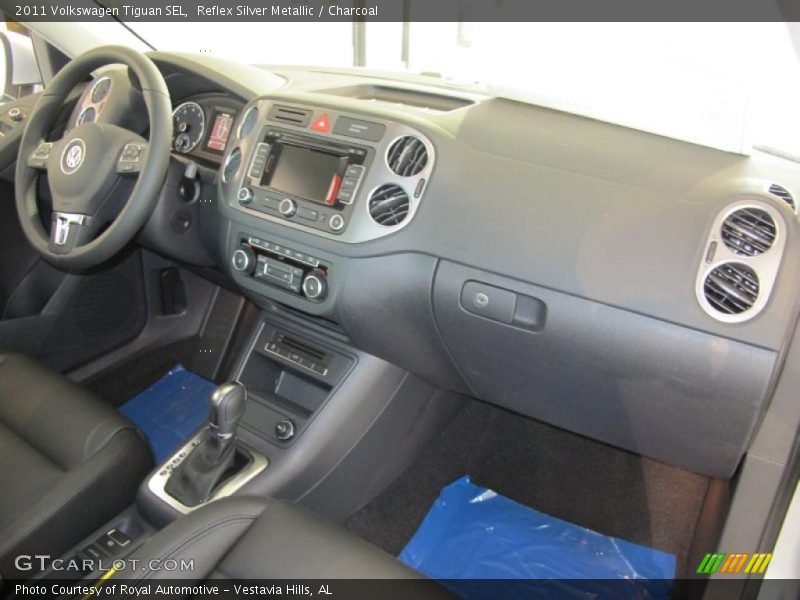 Reflex Silver Metallic / Charcoal 2011 Volkswagen Tiguan SEL