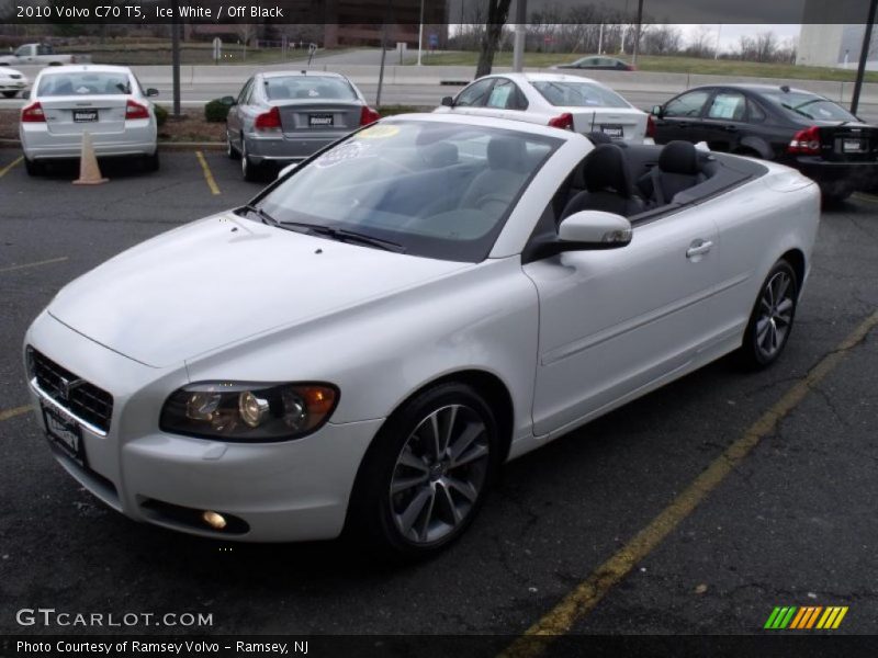 Ice White / Off Black 2010 Volvo C70 T5