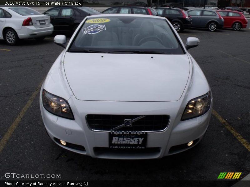 Ice White / Off Black 2010 Volvo C70 T5