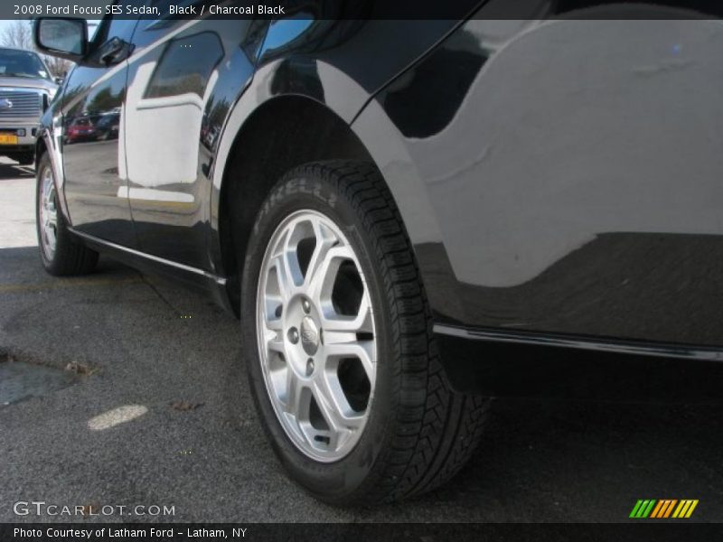 Black / Charcoal Black 2008 Ford Focus SES Sedan