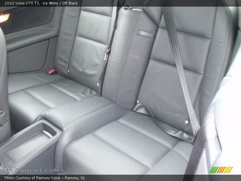 Ice White / Off Black 2010 Volvo C70 T5