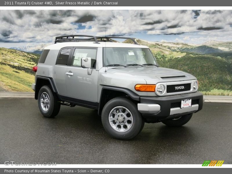 Silver Fresco Metallic / Dark Charcoal 2011 Toyota FJ Cruiser 4WD