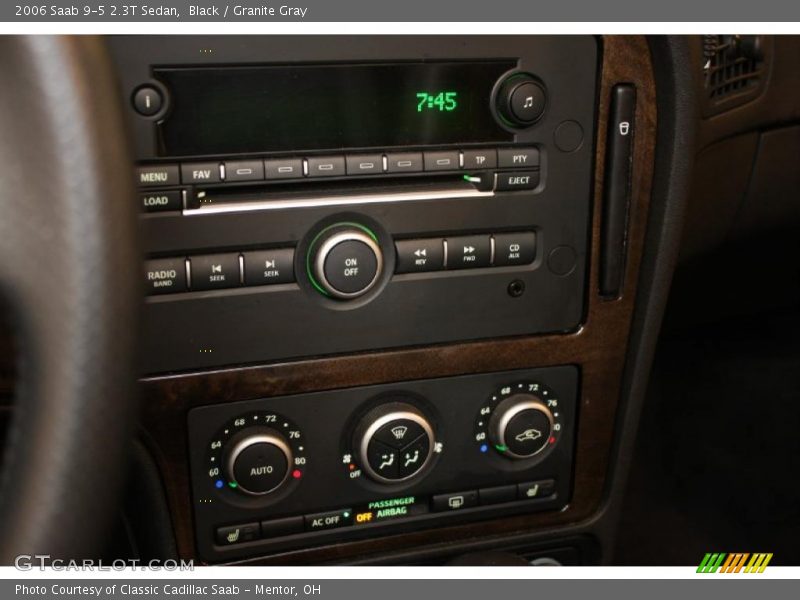 Controls of 2006 9-5 2.3T Sedan