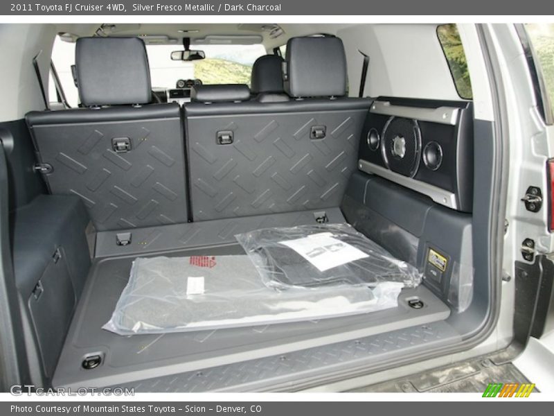 Silver Fresco Metallic / Dark Charcoal 2011 Toyota FJ Cruiser 4WD