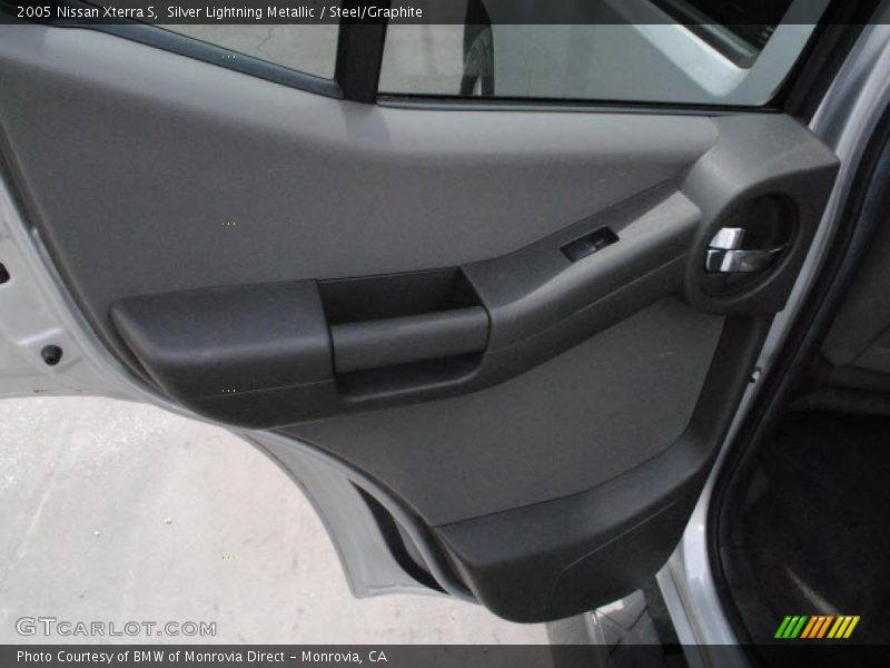 Silver Lightning Metallic / Steel/Graphite 2005 Nissan Xterra S