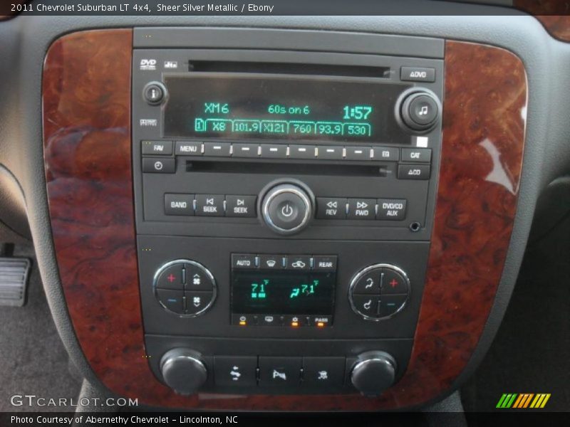 Sheer Silver Metallic / Ebony 2011 Chevrolet Suburban LT 4x4