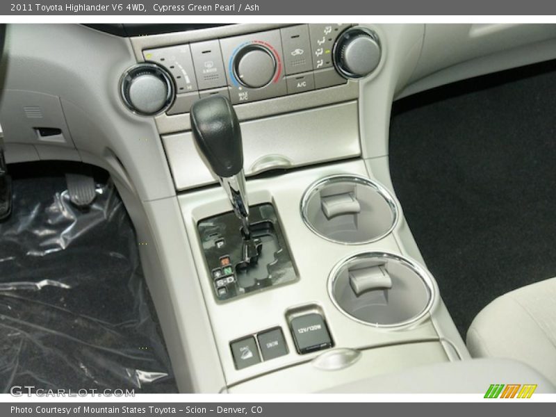 Cypress Green Pearl / Ash 2011 Toyota Highlander V6 4WD