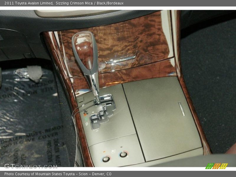 Sizzling Crimson Mica / Black/Bordeaux 2011 Toyota Avalon Limited