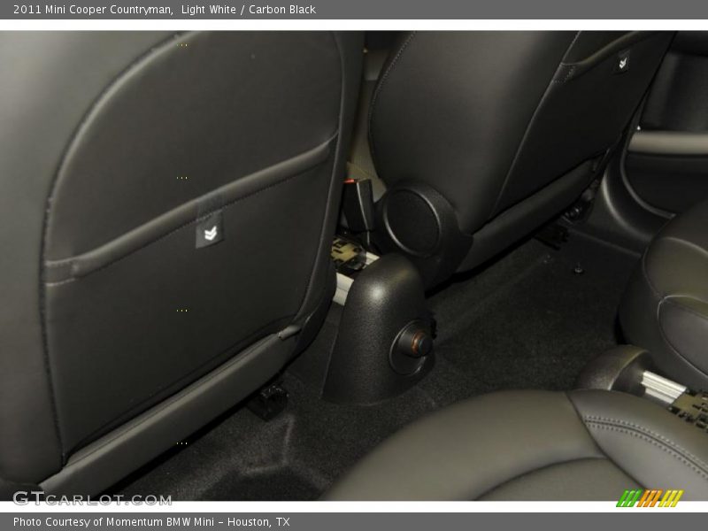 Light White / Carbon Black 2011 Mini Cooper Countryman