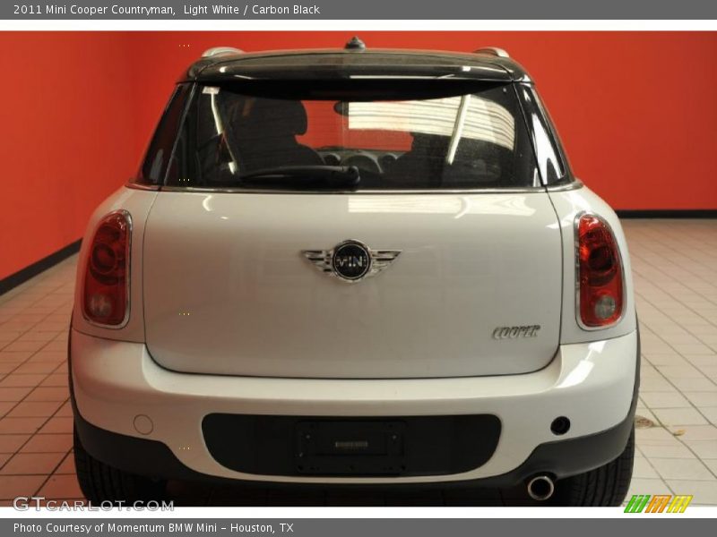 Light White / Carbon Black 2011 Mini Cooper Countryman