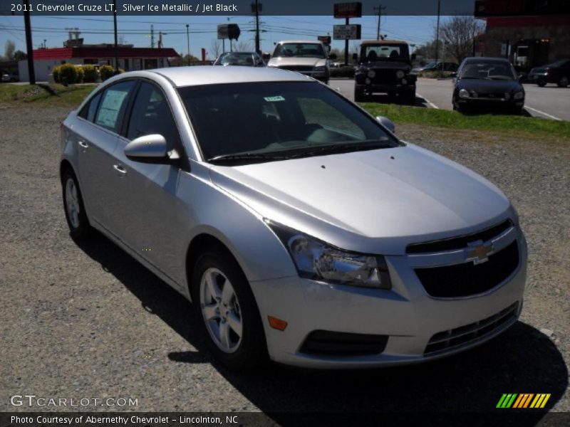 Silver Ice Metallic / Jet Black 2011 Chevrolet Cruze LT