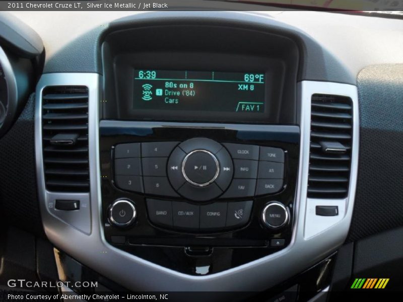 Silver Ice Metallic / Jet Black 2011 Chevrolet Cruze LT