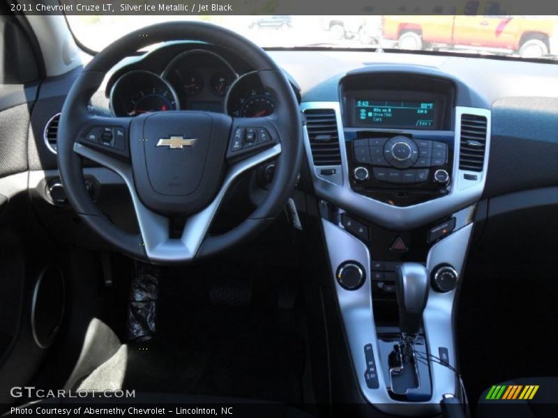 Silver Ice Metallic / Jet Black 2011 Chevrolet Cruze LT