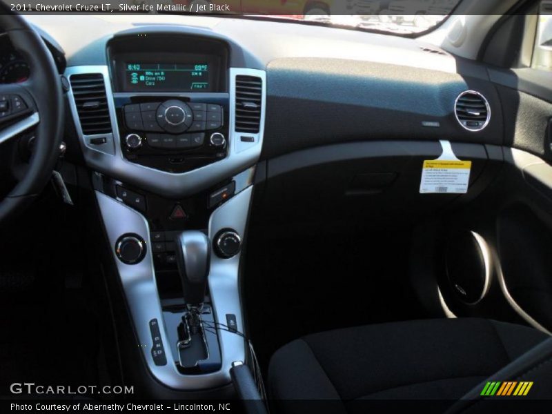 Silver Ice Metallic / Jet Black 2011 Chevrolet Cruze LT