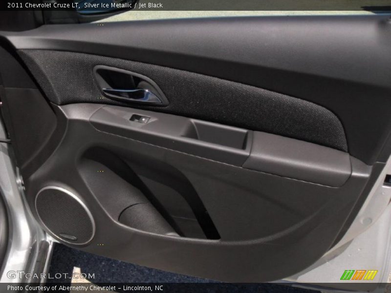 Silver Ice Metallic / Jet Black 2011 Chevrolet Cruze LT