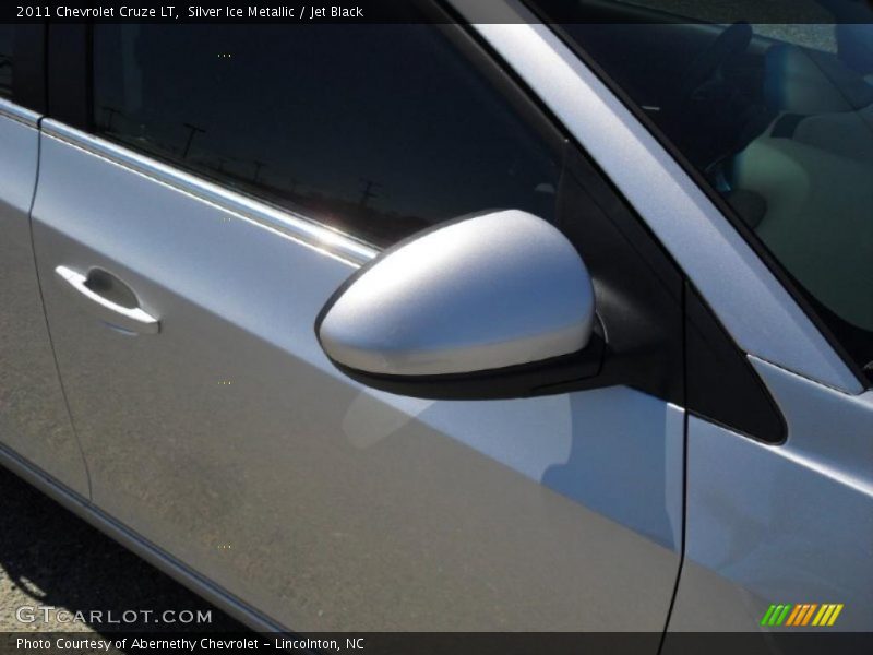 Silver Ice Metallic / Jet Black 2011 Chevrolet Cruze LT