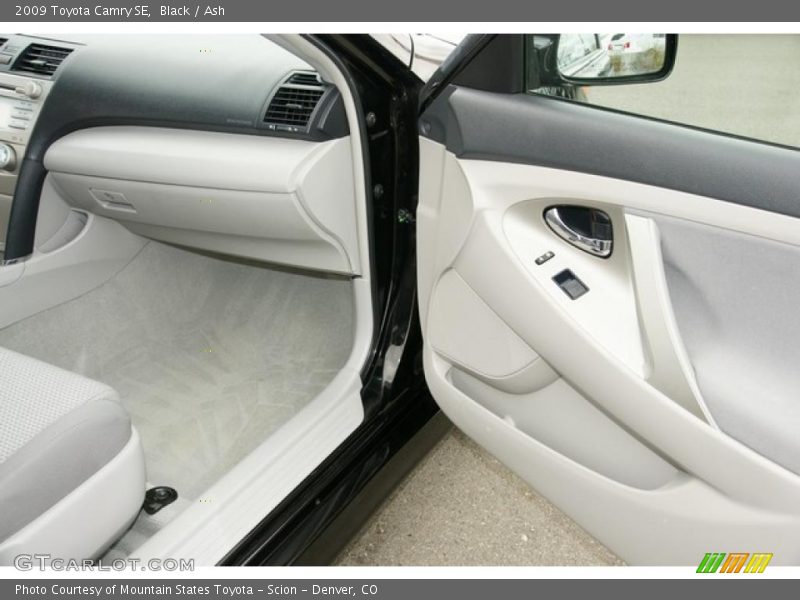 Black / Ash 2009 Toyota Camry SE